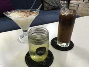 de-lot-ly-quan-cafe